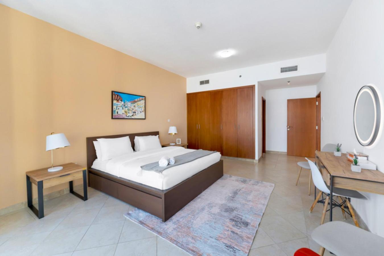 Fam Living - Mag 218 Tower, Sea View * Dubai