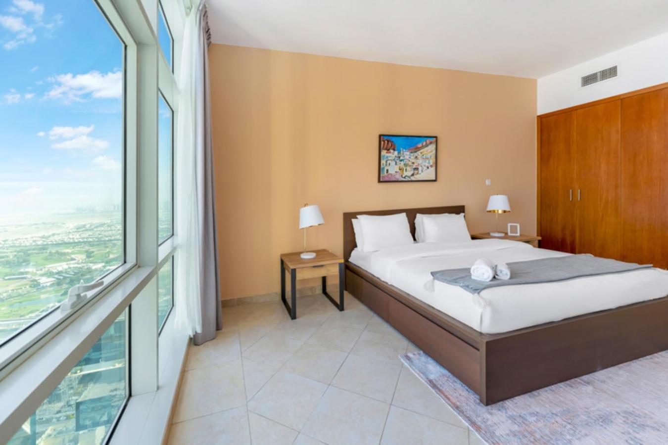Fam Living - Mag 218 Tower, Sea View